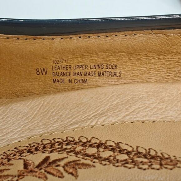 Black patent leather Mary Jane pumps by sofft sz 8w - Picture 7 of 8